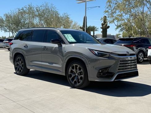 New 2026 Lexus TX 500h AWD image 9