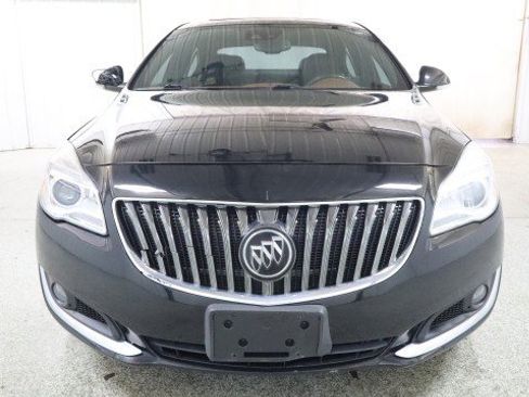 Used 2017 Buick Regal Premium w/ Driver Confidence Package #2 image 7