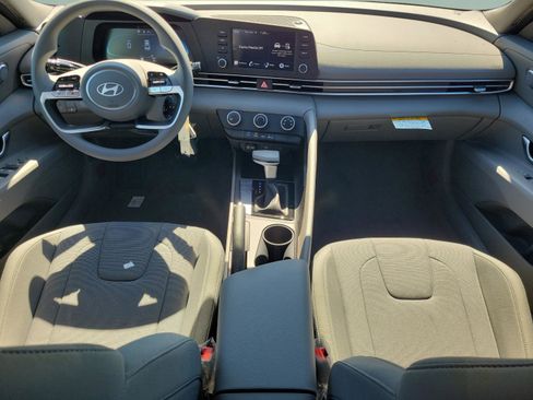New 2026 Hyundai Elantra SE image 16