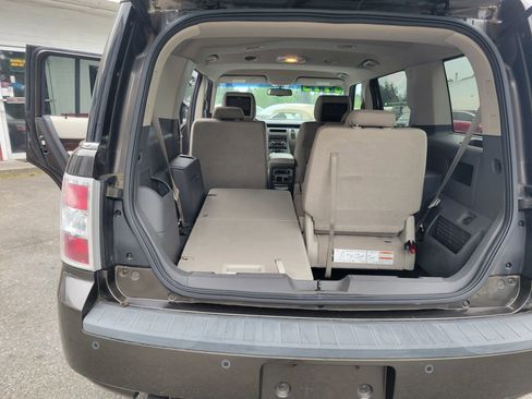 Used 2011 Ford Flex SEL FWD image 11