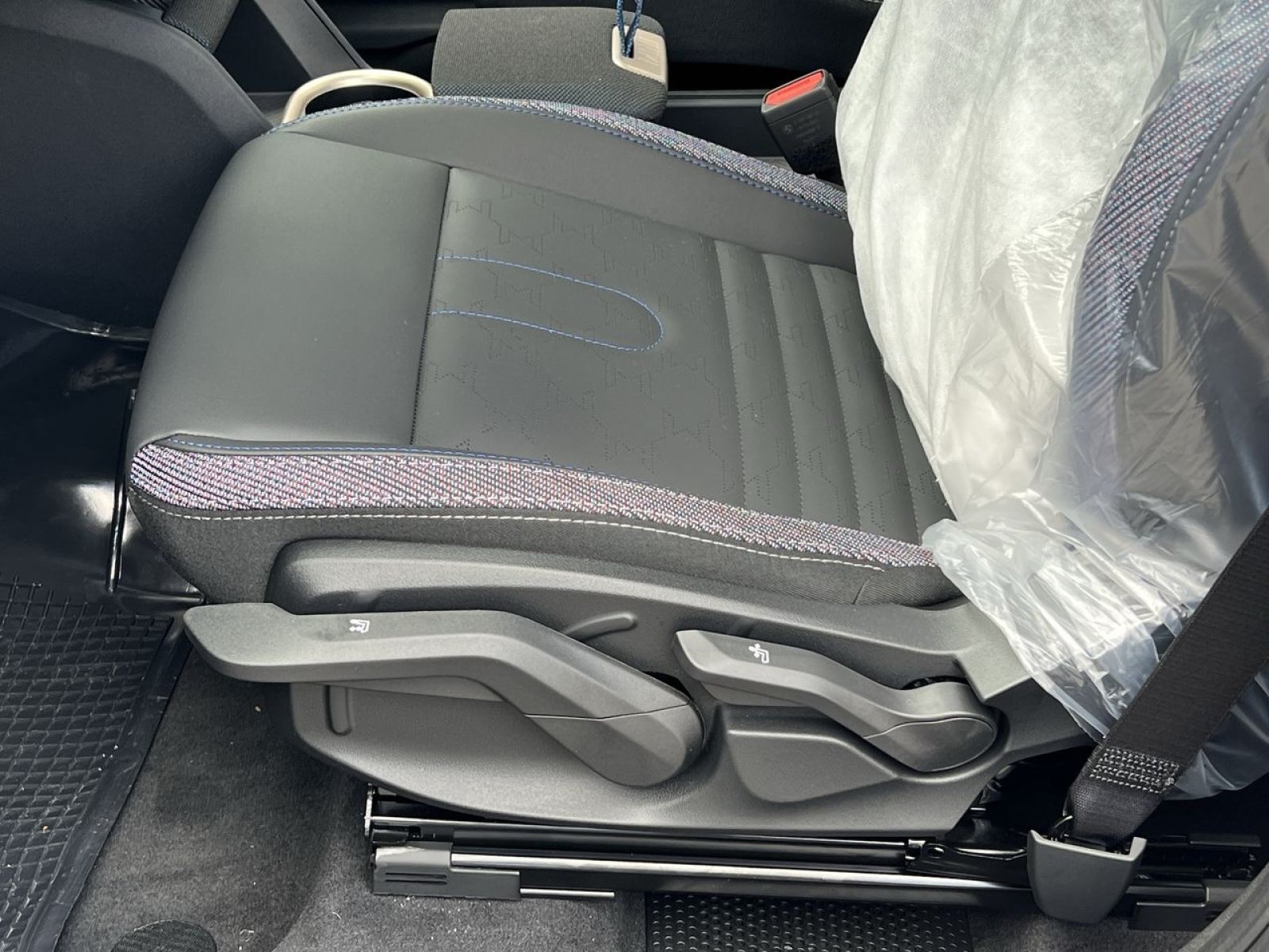 Certified 2025 MINI Cooper Countryman S AWD/4WD image 19
