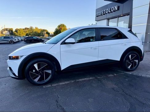 Used 2025 Hyundai Ioniq 5 SE image 7