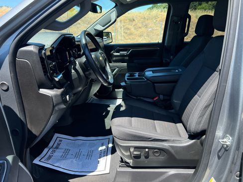 Used 2025 Chevrolet Silverado 1500 LT AWD/4WD image 11