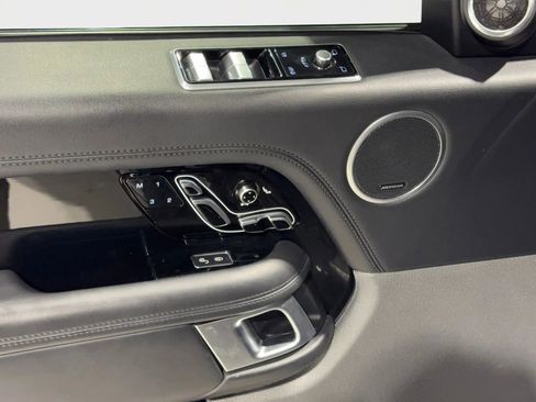 Used 2020 Land Rover Range Rover HSE image 18
