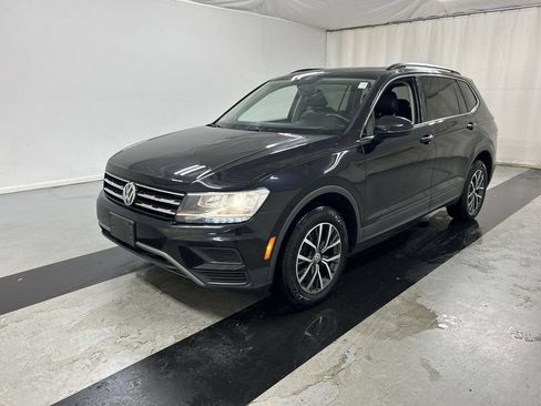 Used 2019 Volkswagen Tiguan SE w/ Panoramic Sunroof Package AWD/4WD image 5