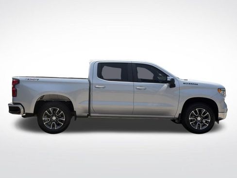 Certified 2022 Chevrolet Silverado 1500 LT AWD/4WD image 7