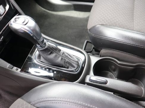 Used 2020 Buick Encore Preferred FWD image 17