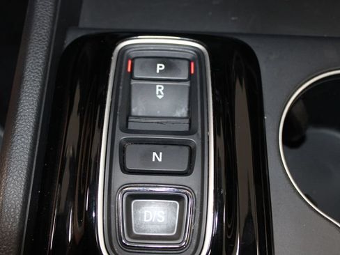 Used 2023 Honda Pilot LX image 40