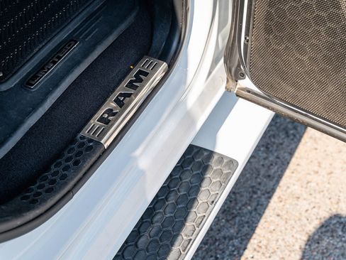 Used 2018 RAM 2500 Limited AWD/4WD image 18
