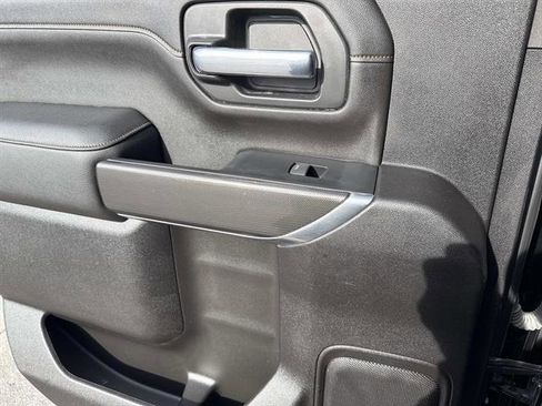 Used 2022 GMC Sierra 2500 AT4 w/ AT4 Premium Plus Package image 12