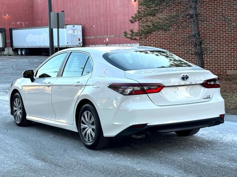 Used 2023 Toyota Camry LE image 4