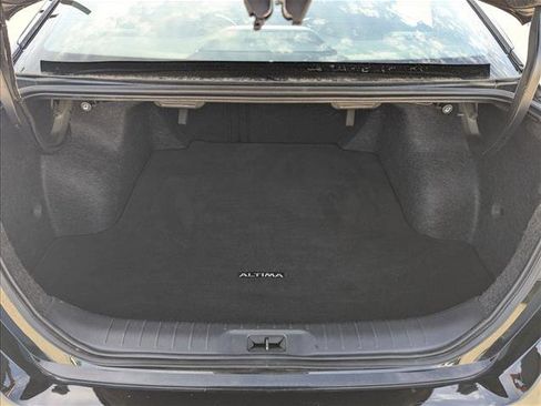 Used 2025 Nissan Altima 2.5 SV FWD image 6
