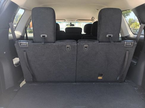Used 2013 Nissan Pathfinder S FWD image 10