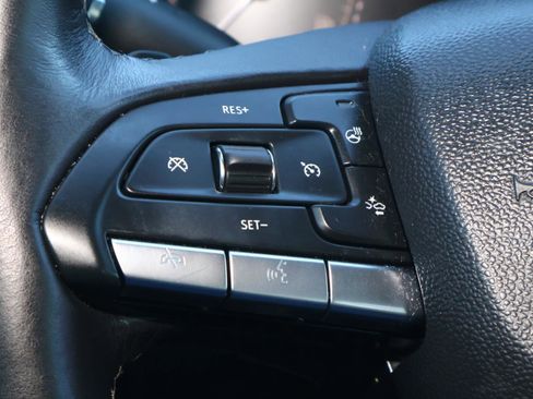 Used 2023 Cadillac XT4 Luxury w/ Cold Weather Package image 28