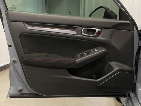 Used 2025 Honda Civic Type R image 12