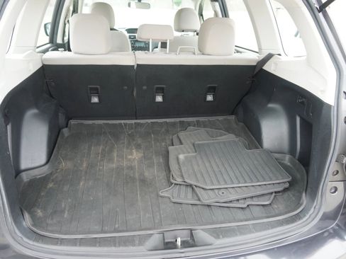 Used 2015 Subaru Forester 2.5i w/ Alloy Wheel Package image 30