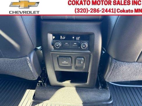 Used 2019 Chevrolet Traverse RS FWD image 14