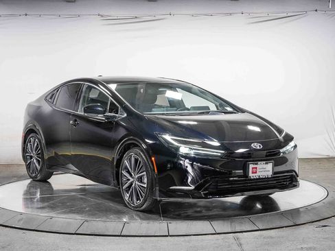 Certified 2023 Toyota Prius Limited w/ Limited Premium Package FWD image 5