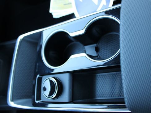 Used 2026 Chevrolet Equinox LT image 39