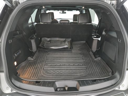 Used 2018 Ford Explorer Platinum AWD/4WD image 14