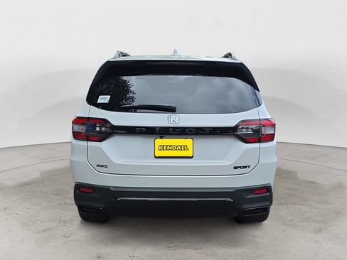 New 2026 Honda Pilot Sport image 6