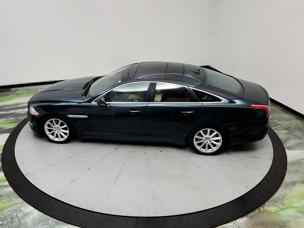 Used 2015 Jaguar XJ AWD image 35