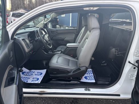 Used 2021 Chevrolet Colorado W/T w/ WT Convenience Package image 12