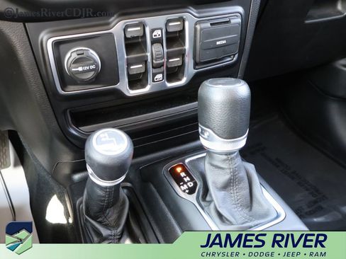 Used 2021 Jeep Gladiator Sport AWD/4WD image 37