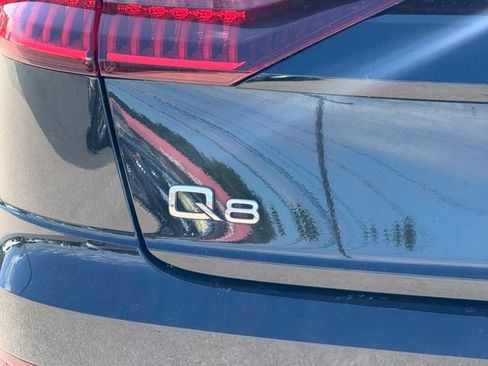 Used 2023 Audi Q8 Prestige AWD/4WD image 6