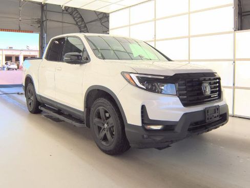Used 2023 Honda Ridgeline Black Edition image 3