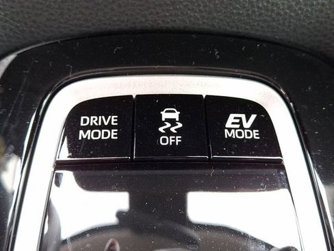 Used 2026 Toyota Corolla LE image 22