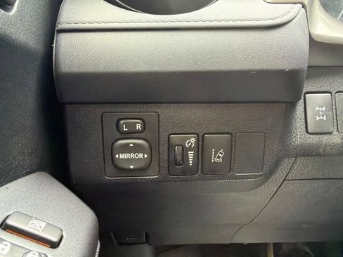 Used 2018 Toyota RAV4 LE w/ All Weather Liner Package AWD/4WD image 18