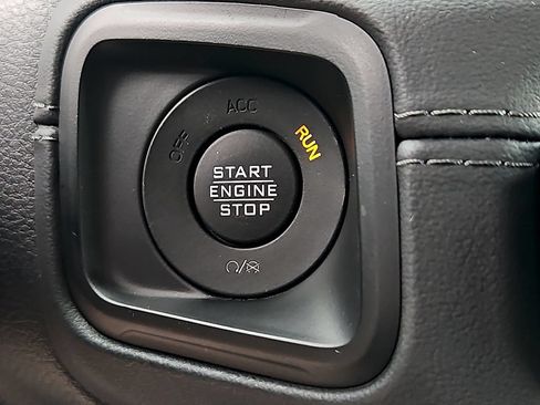 Used 2024 Jeep Wrangler Unlimited Sahara AWD/4WD image 24