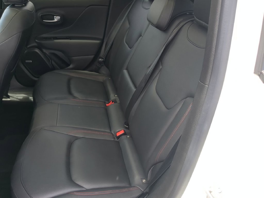 Used 2021 Jeep Renegade Trailhawk w/ Sun & Sound Group AWD/4WD image 17