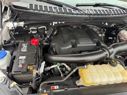 Used 2018 Ford Expedition XLT w/ Equipment Group 202A image 27