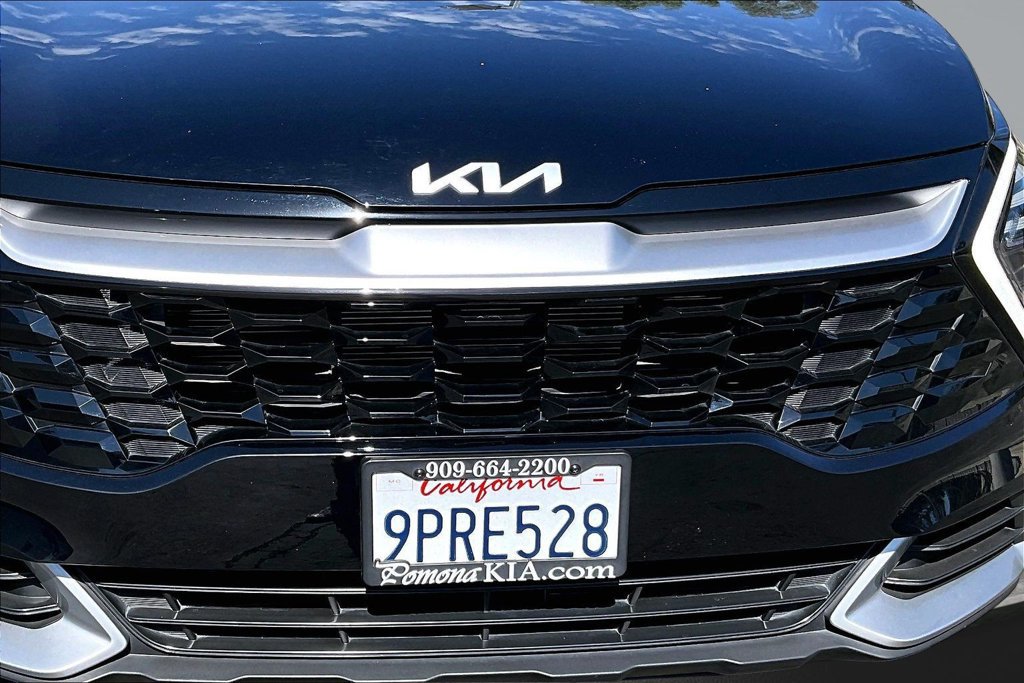 Used 2025 Kia Sportage EX FWD image 29