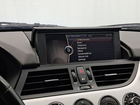 Used 2012 BMW Z4 sDrive28i image 16