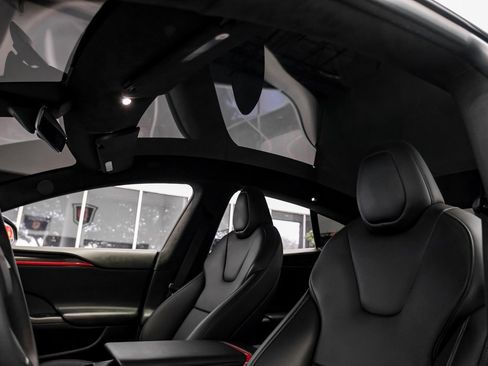 Used 2021 Tesla Model S Plaid image 5