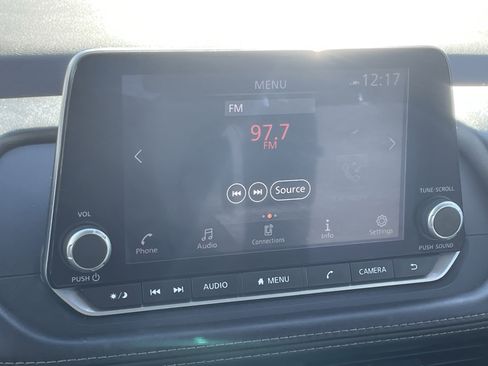 Used 2023 Nissan Rogue SV image 23