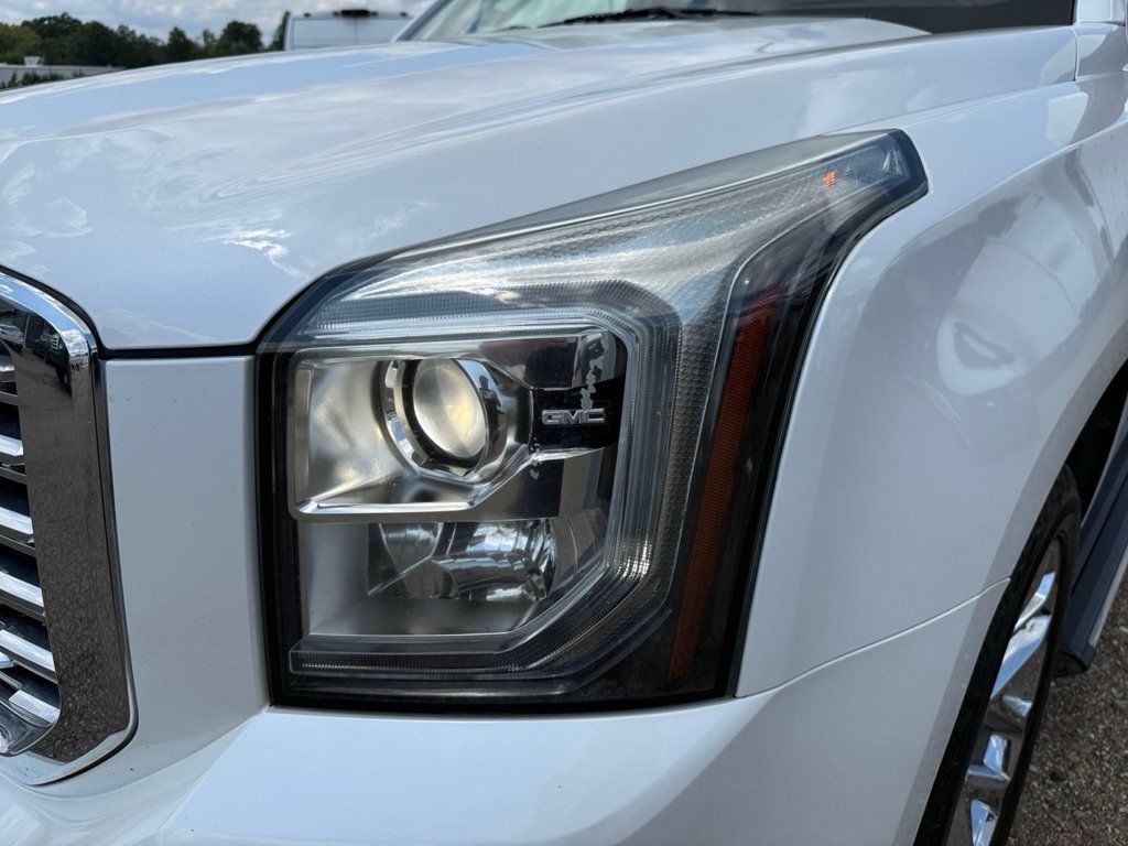 Used 2018 GMC Yukon Denali w/ Denali Ultimate Package AWD/4WD image 41