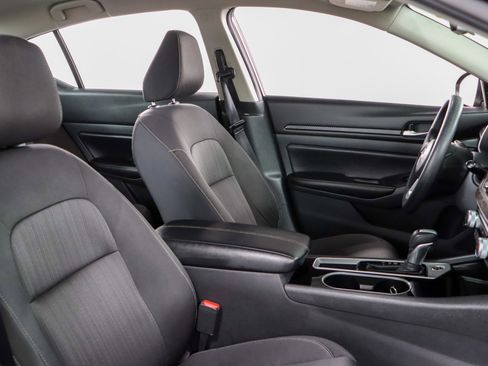 Used 2024 Nissan Altima 2.5 SV image 26