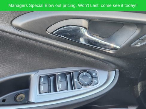 Used 2024 Chevrolet Malibu LT FWD image 9