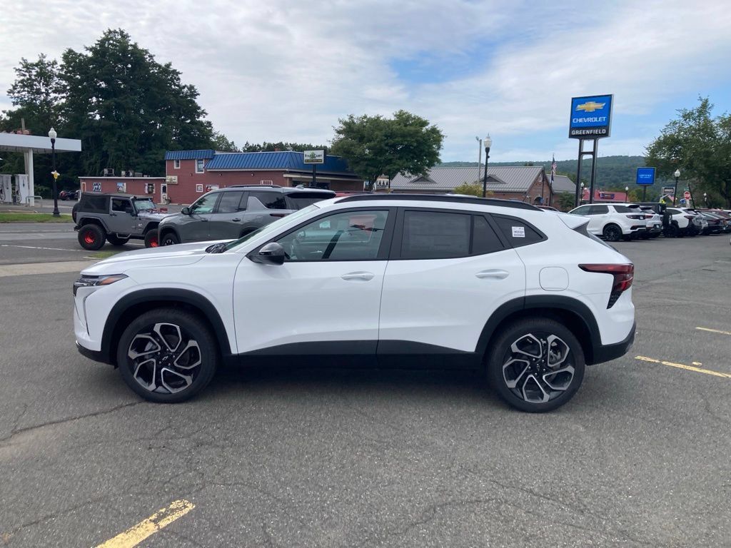 New 2026 Chevrolet Trax RS FWD image 25