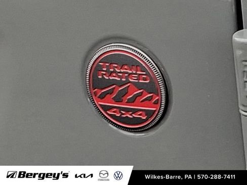 Used 2018 Jeep Wrangler Unlimited Rubicon w/ Dual Top Group image 31