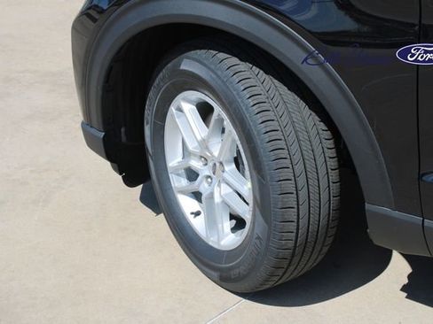 New 2026 Ford Explorer Active image 5