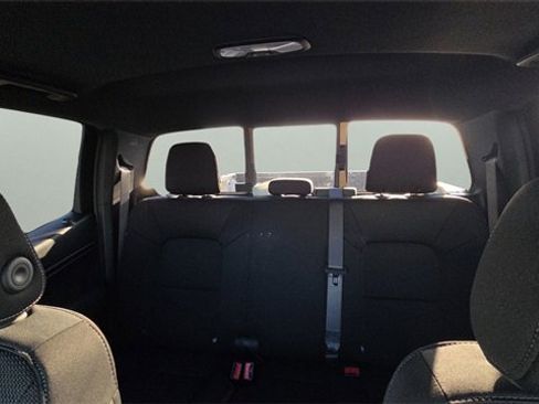 New 2026 GMC Canyon Elevation w/ Convenience Package image 15