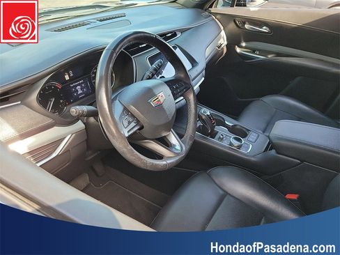 Used 2019 Cadillac XT4 Premium Luxury image 9