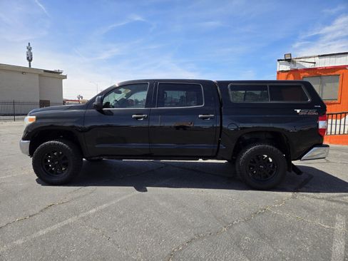 Used 2016 Toyota Tundra SR5 w/ SR5 Upgrade Package AWD/4WD image 2