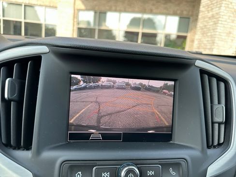 Used 2022 GMC Terrain SLE FWD image 18