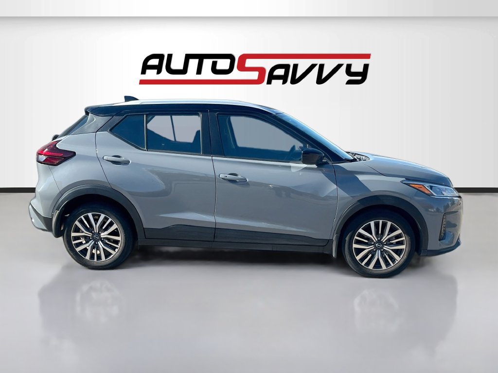 Used 2023 Nissan Kicks SV FWD image 8